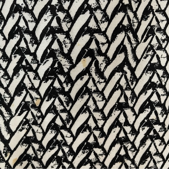 Banana republic pencil skirt - Picture 4 of 10